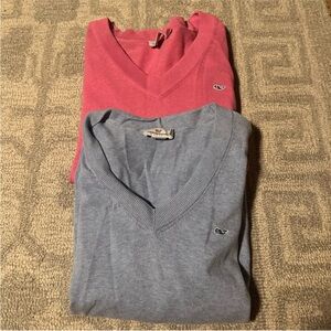 Bundle (2x) of Vineyard Vines V-Neck Sweaters | S